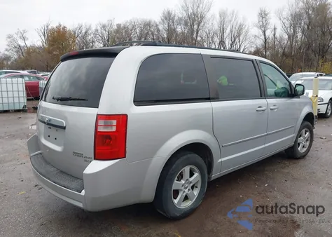 2010 Dodge Grand Caravan Sxt z USA, uszkodzony, nr VIN 2D4RN5D10AR443588